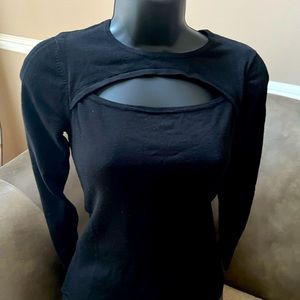 GUESS Top ❌SOLD❌
Size S
Black 
**Worn Once**
$30 or BEST OFFER